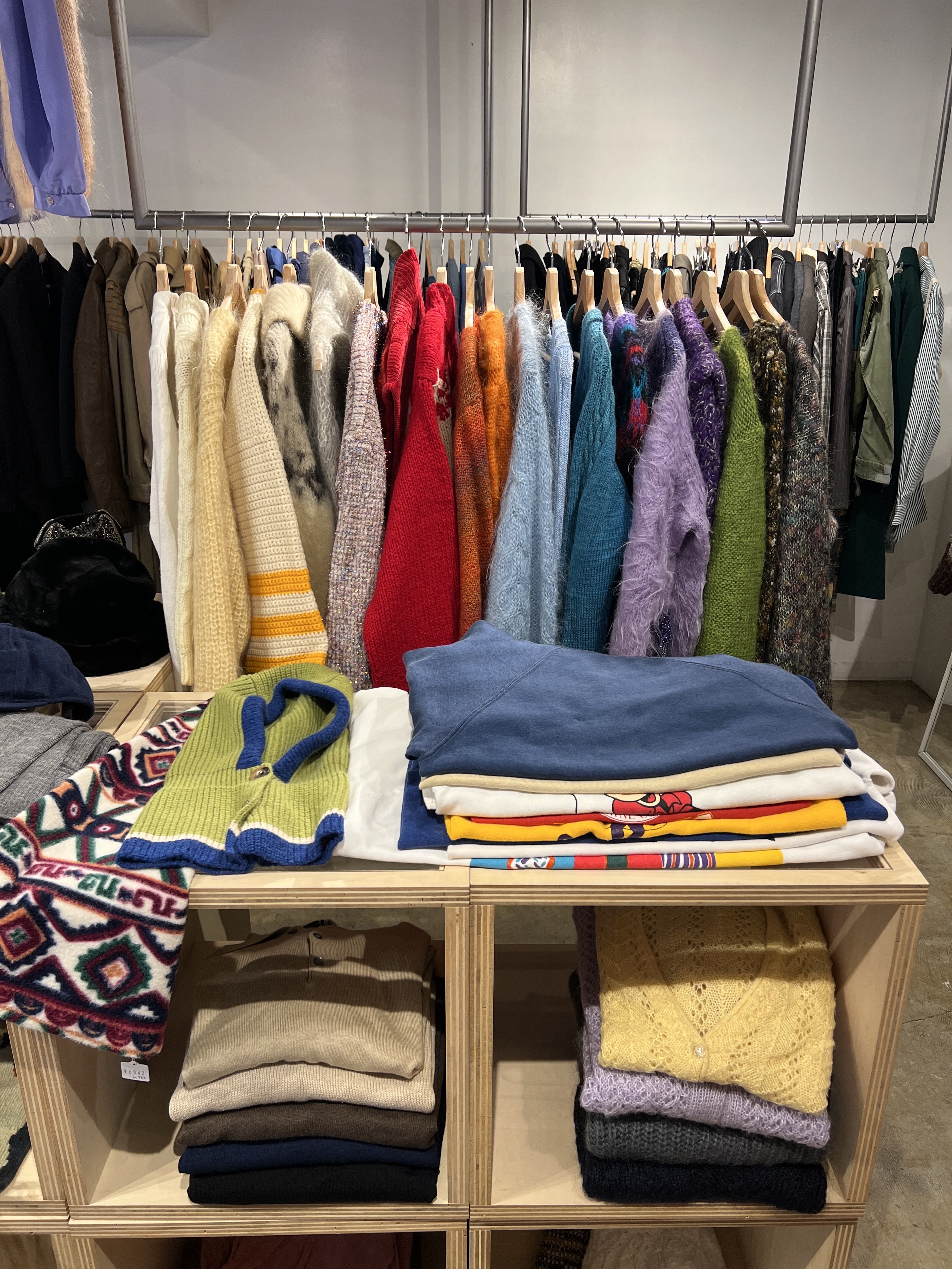Hélle ポップアップストアでの展示・販売の様子（2）